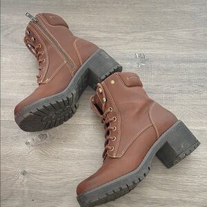 Eastland Chestnut Lace-Up Boots
